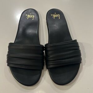 Beek Songbird Sandal